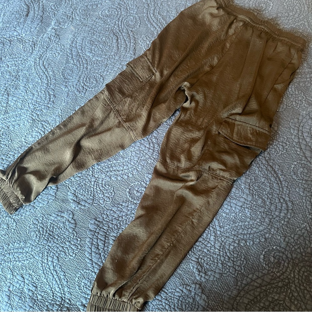 2 Items 20$! Silk High Waisted Joggers NWOT